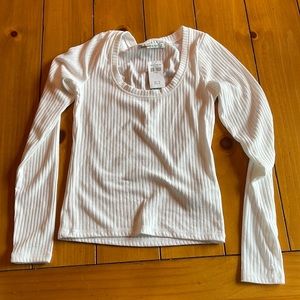 White Abercrombie Long Sleeve Scoop Neck XS